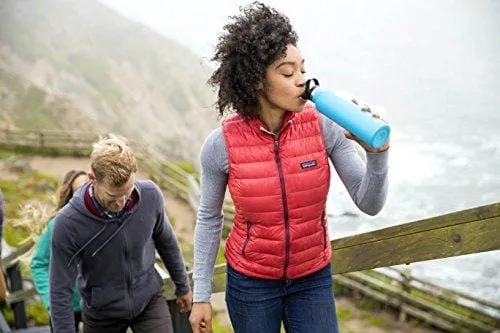 Hydro Flask 21 oz Double Wall Vacuum Insulated Stainless Steel Sports Water Bottle, Standard Mouth with BPA Free Sport Cap, Frost